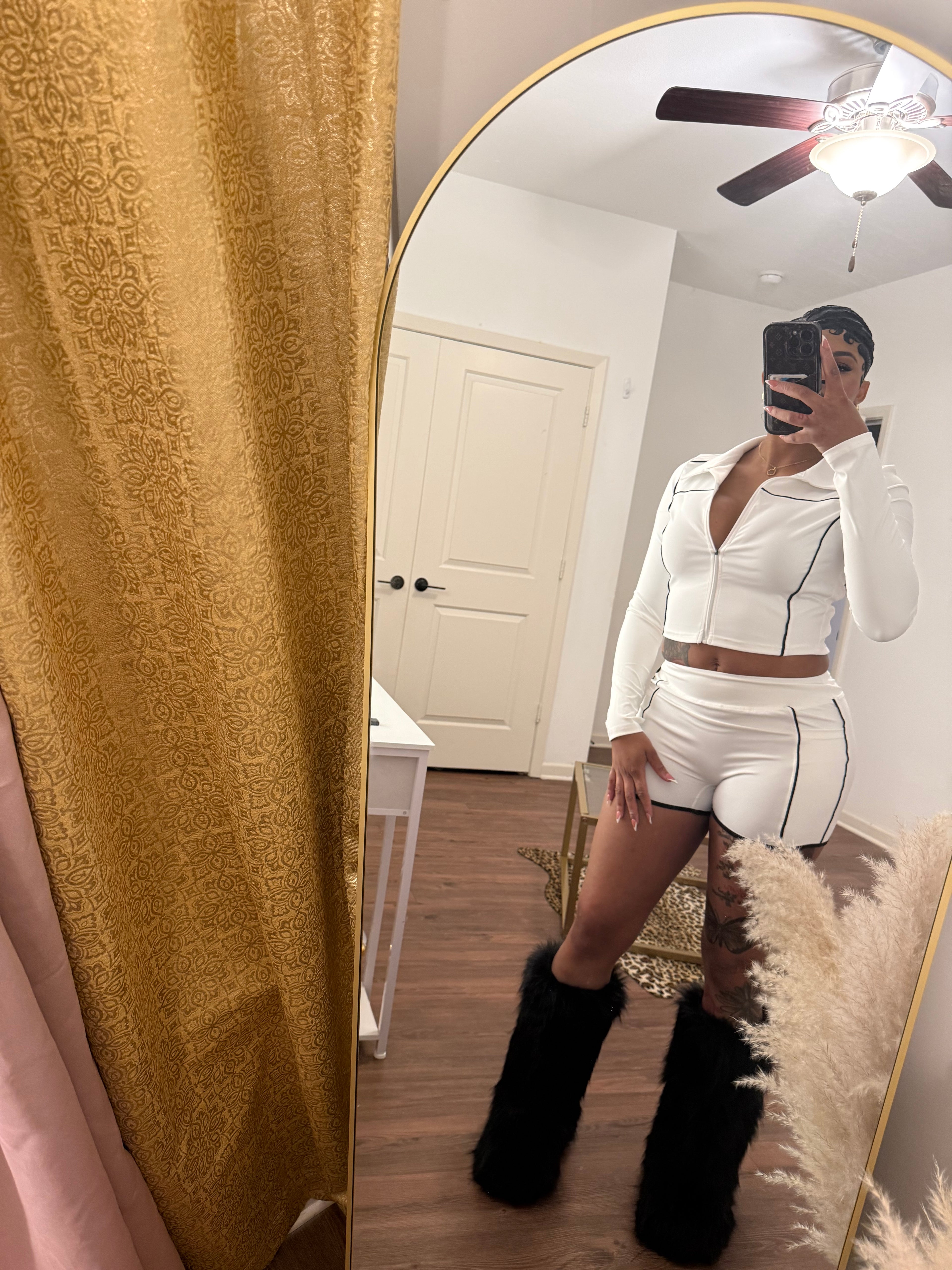 Frost fit set 🤍